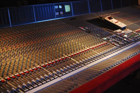 Basic Guide to Mixing Desks