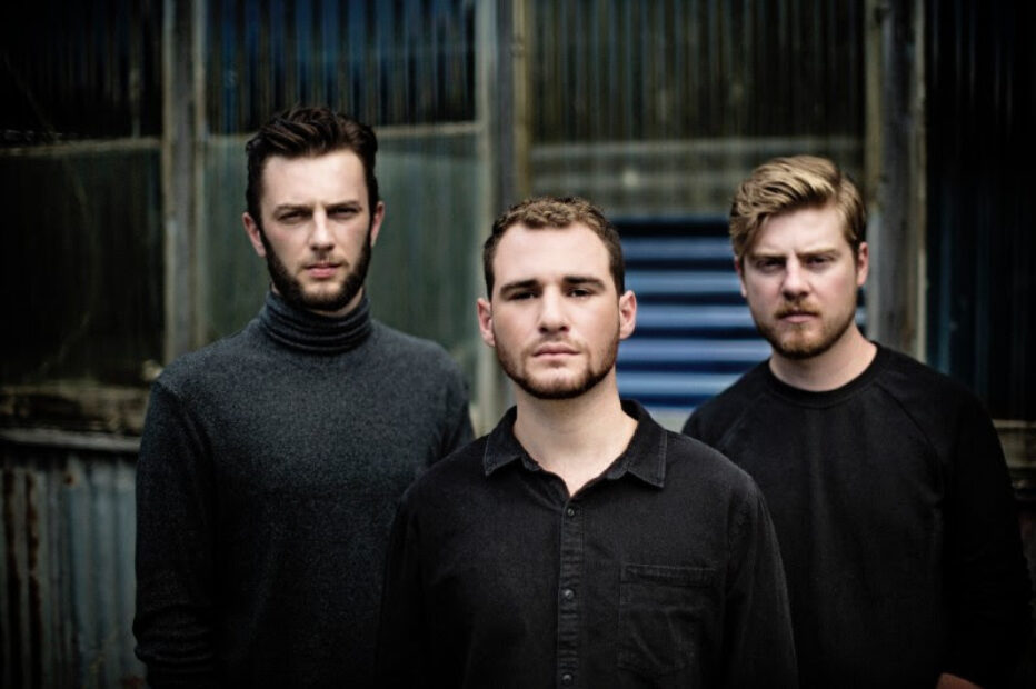 ALAE RELEASE ACOUSTIC VERSION OF SMASH HIT ‘TOO STRUNG UP’